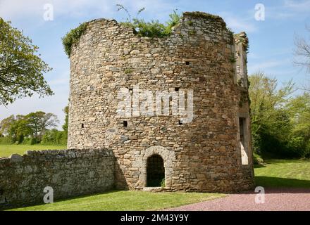 Einer der zerstörten Türme in Chateau de Montfort, Saint-Lo, Normandie, Frankreich, Europa Stockfoto