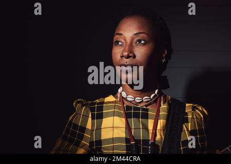 Fatoumata Diawara fotografiert in Bristol, Großbritannien Stockfoto