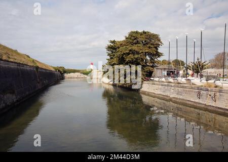Die beiden Leuchttürme auf der Ile d'Aix, Charente-Maritime, Frankreich, Europa. Stockfoto