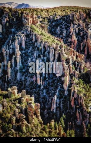 Das Chiricahua National Monument und seine Hoodoos in den Chiricahua Mountains im Südosten Arizonas. Stockfoto