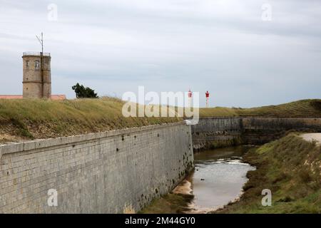 Die beiden Leuchttürme auf der Ile d'Aix, Charente-Maritime, Frankreich, Europa. Stockfoto