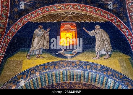 Wunderschöne Mosaiken in der Basilika di San Vitale, UNESCO-Weltkulturerbe Ravenna, Italien Stockfoto