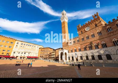 Piazza del Campo, Hauptplatz des UNESCO-Weltkulturerbes Siena, Italien Stockfoto