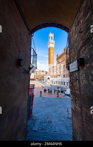 Piazza del Campo, Hauptplatz des UNESCO-Weltkulturerbes Siena, Italien Stockfoto