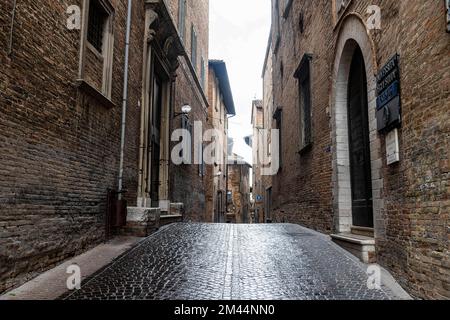 Historisches Zentrum, UNESCO-Weltkulturerbe Urbino, Italien Stockfoto