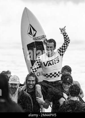 Haleiwa, HI, USA. 18.. Dezember 2022. Balram Stack gewinnt am 18. Dezember 2022 bei den Vans 2022 Pipe Masters bei der Banzai Pipeline in Haleiwa, HI. Kredit: Erik Kabik Photography/Media Punch/Alamy Live News Stockfoto