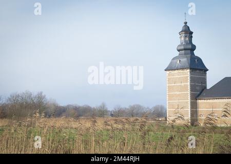 Hasselt. Limburg - Belgien 24-01-2021. Eine alte europäische Burg - Herkenrode Abbey. Aus dem 16.. Jahrhundert Stockfoto