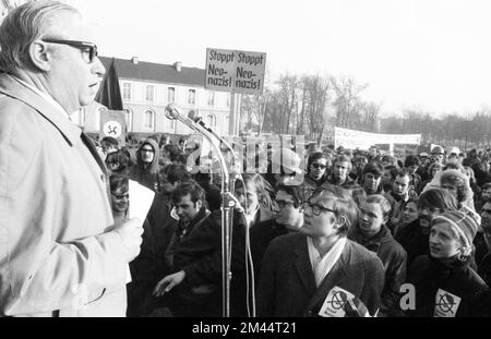 Der rechtsradikale Aktionswiderstand der NPD war eine landesweite Reaktion auf Willy Brandts Politik der Verständigung mit dem Osten von 1970, die Stockfoto
