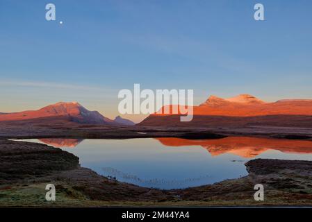 Lochan ein AIS-und Inverpolly Berge, Wester Ross Stockfoto