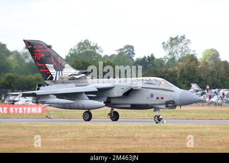 Panavia Tornado GR4 Royal Air Force RAF 617 Squadron auf der Royal International Air Tattoo 2013 auf der RAF Fairford, Großbritannien Stockfoto