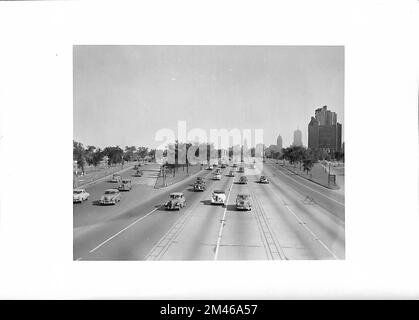 Starker Verkehr, North Avenue und Outer Drive nach Süden. Originalunterschrift: Starker Verkehr, North Ave. Und Outer Drive nach Süden. Foto: T. W. Kines. 27. Juli 1948. Bundesstaat: Illinois. Ort: Chicago. Stockfoto