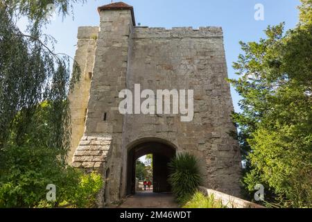 England, East Sussex, Michelham Priory, Eingangstor Stockfoto