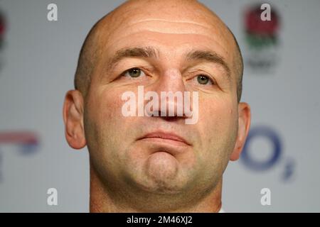 Der neu ernannte englische Cheftrainer Steve Borthwick während einer Pressekonferenz im Twickenham Stadium, London. Borthwick wird aus Leicester rekrutiert, wo er seit 2020 als Rugby-Direktor tätig ist und den Club zum Sieg der Gallagher Premiership der letzten Saison geführt hat. Foto: Montag, 19. Dezember 2022. Stockfoto