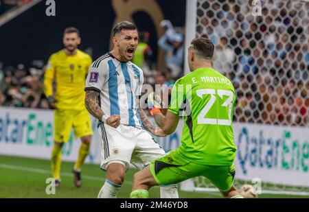 Lusail, Catar. 18.. Dezember 2022. Argentinien gegen Frankreich, Spiel gültig für das Finale der FIFA-Weltmeisterschaft 2022 im Lusail International Stadium, Doha, Katar Gutschrift: Juan Antonio Sánchez/FotoArena/Alamy Live News Stockfoto