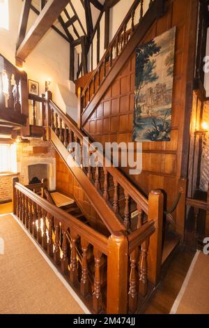 England, East Sussex, Michelham Priory, Interior Stairway Stockfoto