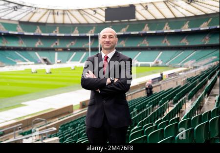 Der neu ernannte englische Cheftrainer Steve Borthwick während eines Fotogesprächs im Twickenham Stadium, London. Borthwick wird aus Leicester rekrutiert, wo er seit 2020 als Rugby-Direktor tätig ist und den Club zum Sieg der Gallagher Premiership der letzten Saison geführt hat. Foto: Montag, 19. Dezember 2022. Stockfoto