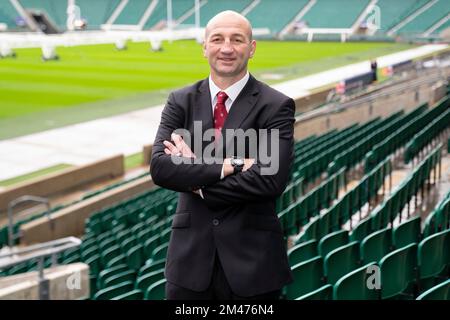 Der neu ernannte englische Cheftrainer Steve Borthwick während eines Fotogesprächs im Twickenham Stadium, London. Borthwick wird aus Leicester rekrutiert, wo er seit 2020 als Rugby-Direktor tätig ist und den Club zum Sieg der Gallagher Premiership der letzten Saison geführt hat. Foto: Montag, 19. Dezember 2022. Stockfoto