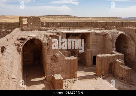 Das Kloster von Anba Hatre, auch bekannt als St. Simeon, Assuan, Ägypten Stockfoto