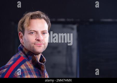 Rom, Italien. 19.. Dezember 2022. Alessandro Borghi nimmt an der Fotokonferenz des Films „Le Otto Montagne“ im Space Cinema Moderno in Rom Teil (Foto: Matteo Nardone/Pacific Press/Sipa USA). SIPA USA/Alamy Live News Stockfoto