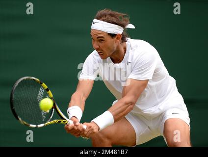 Rafael Nadal, Wimbledon Tennis Championships 2014, Wimbledon London. Singles für Herren, zweite Runde, Centre Court, Lukas Rosol (CZE) gegen Rafael Nadal (ESP). Stockfoto