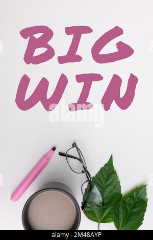 Textunterschrift für Big Win. Ein Wort darüber, dass Sie einen wichtigen Preis gewonnen haben, der durch Erfolg in einem Spiel gewonnen wurde Stockfoto