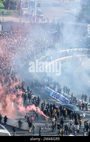 Rom, Italien. 19.. Dezember 2022. **KEIN INTERNET UND KEINE ZEITUNGEN NUR FÜR ITALIEN** der Platz begrüßt Sinisa Mihajlovic Credit: Independent Photo Agency/Alamy Live News Stockfoto