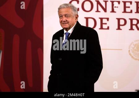 Mexiko-Stadt, Mexiko. 19.. Dezember 2022. 19. Dezember 2022, Mexiko-Stadt, Mexiko: Mexikanischer Präsident Andres Manuel Lopez Obrador während einer Konferenz vor Reportern im Nationalpalast in Mexiko-Stadt, Mexiko am 19. Dezember 2022 in Mexiko-Stadt, Mexiko (Foto: Luis Barron/Eyepix Group/Sipa USA). Kredit: SIPA USA/Alamy Live News Stockfoto