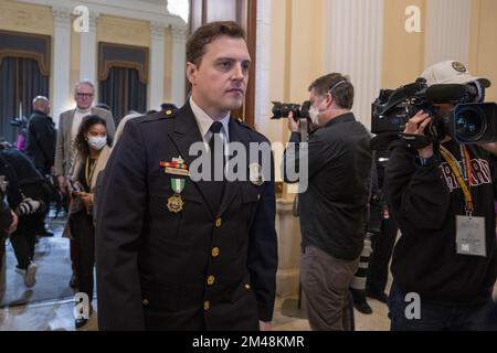 Washington, Usa. 19.. Dezember 2022. Daniel Hodges wird gesehen, nachdem das House Select Committee, das den Aufstand untersucht hat, am 6. Januar 2021 seine letzte öffentliche Sitzung am Capitol Hill in Washington, DC, am 18. Dezember 2015 abgehalten hat. Foto: Ken Cedeno/UPI Credit: UPI/Alamy Live News Stockfoto