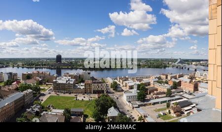 Panoramablick auf die Stadt von der Spitze der Akademie der Wissenschaften, Riga, Lettland, baltische Staaten, Europa Stockfoto