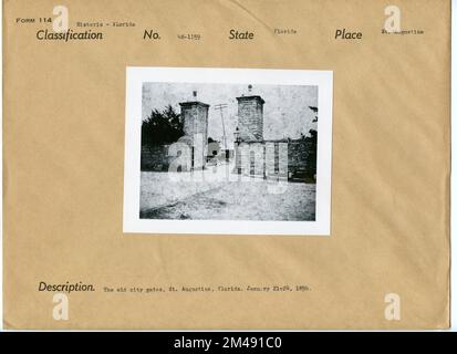 Old City Gates, St. Augustine, Florida. Originalunterschrift: Die alten Stadttore, St. Augustine, Florida. 21.-24. Januar 1896. Bundesstaat: Florida Place: St. Augustine. Stockfoto