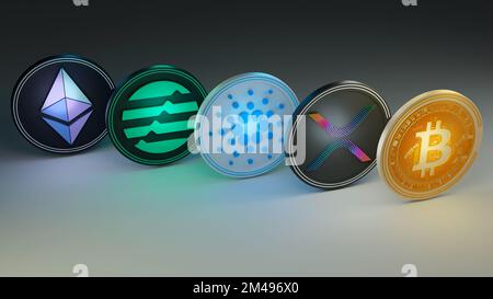 Ethereum, Aptos, Cardano, Ripple, Bitcoin-Token. Äther, apt, ada, xrp, btc Stockfoto