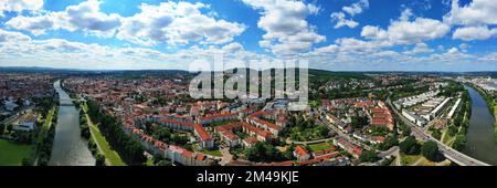 Panoramablick über die historische Altstadt von Bamberg zwischen dem Fluss Regnitz und dem Main. Bamberg, Oberfrankreich, Bayern, Deutschland Stockfoto