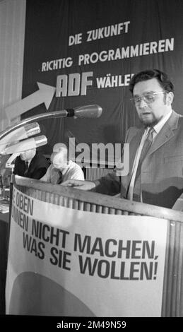 Die Gründerparteikonferenz der Partei Aktion demokratischer Fortschritt (ADF), einer nach dem DKP und der DFU linken Partei, am 2. November 1968 in Stockfoto