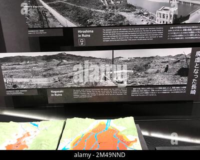 Das Hiroshima Peace Memorial ist ein Park, der Hiroshimas Erbe als erste Stadt gewidmet ist, die am Ende des Zweiten Weltkriegs einen Atomangriff erlitten hat Stockfoto