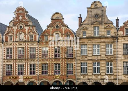 Grande Place, Barockfassaden, UNESCO-Weltkulturerbe, Altstadt von Arras, Departement Pas-de-Calais, Region Hauts-de-France, Frankreich Stockfoto