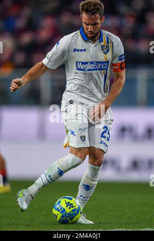 Genua, Italien. 18.. Dezember 2022. Przemyslaw Szyminski (Frosinone) während des CFC-Spiels Frosinone Calcio in Genua, italienisches Fußballspiel der Serie B in Genua, Italien, Dezember 18 2022 Kredit: Independent Photo Agency/Alamy Live News Stockfoto