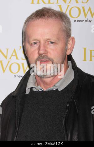 David Morse nimmt am 29. März 2009 am Eröffnungsabend an der Aufführung von „Irenas Gelübde“ im Walter Kerr Theatre in New York City Teil. Foto: Henry McGee/MediaPunch Stockfoto