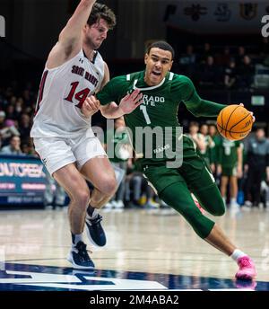 Dezember 18 2022 Moraga, CA USA Der Colorado State Guard John Tonje (1) fährt während des NCAA Männer Basketballspiels zwischen Colorado State Rams und den Saint Mary's Gaels zum Basketball. Colorado State schlägt Saint Mary's 62-60 im University Credit Union Pavilion Moraga Calif Thurman James/CSM Stockfoto