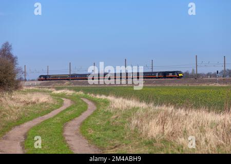 Arriva Grand Central Hochgeschwindigkeitszug ( Intercity 125 ), der Northallerton an der Ostküste mit den Triebwagen 43484 + 43468 passiert Stockfoto