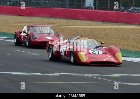 John Sheldon, Chevron B16, Yokohama Trophy für Masters Sports Car Legends, ein 50-minütiges Rennen mit Autos, die zwischen 1962 und 1974 Uhr antraten, eine optionale Stockfoto