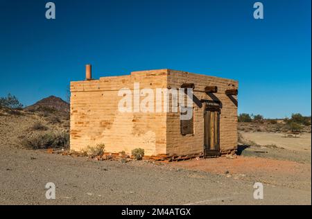 Verlassenes Gebäude, in der Nähe von Tule Well, El Camino del Diablo, Cabeza Prieta Natl Wildlife Refuge, Arizona, USA Stockfoto