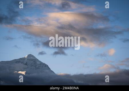 Die Nordwand von Chomolungma oder Everest vom Kloster Rongbuk. Autonome Region Tibet. China. Stockfoto