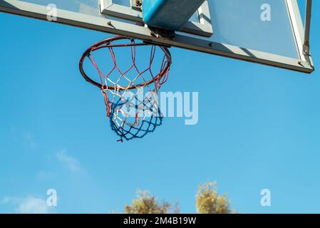 Ein kleiner Winkel eines Basketballkörpers Stockfoto