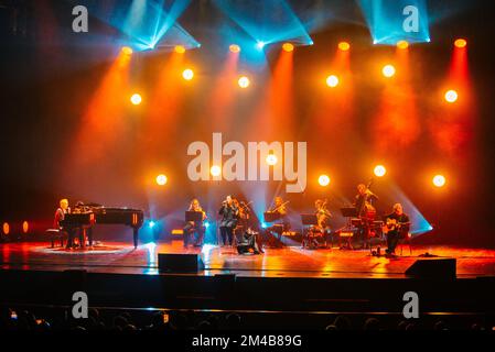 Teatro Arcimboldi, Mailand, Italien, 09. Dezember 2022, Elisa auf der Bühne während Elisa - italienisches Sängerkonzert Stockfoto