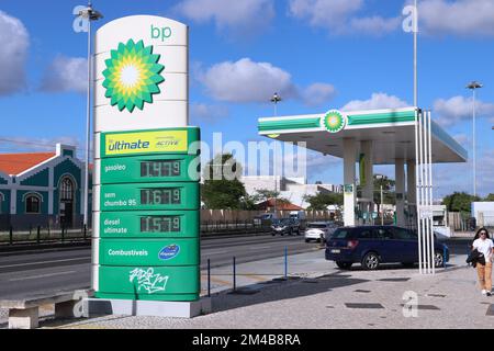 Lissabon, Portugal - Juni 5, 2018: BP-Tankstelle die Preise in Portugal. BP (British Petroleum) ist eine multinationale Erdöl- und Unternehmen mit Hauptsitz in Stockfoto