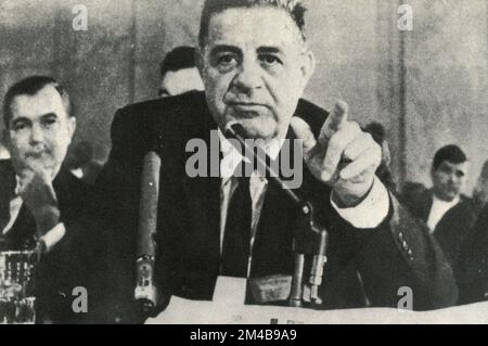 Der amerikanische Mafioso Joe Valachi sagt vor dem Kefauver-Komitee aus, USA 1960er Stockfoto