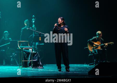 Teatro Arcimboldi, Mailand, Italien, 09. Dezember 2022, Elisa auf der Bühne während Elisa - italienisches Sängerkonzert Stockfoto