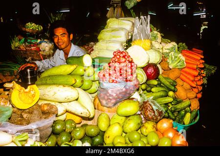 Auf dem Markt von Siem Reap verkauftes Gemüse Stockfoto