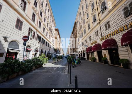 Rom, Italien - 27. Juli 2022: Hotel California in Rom, Italien. Stockfoto