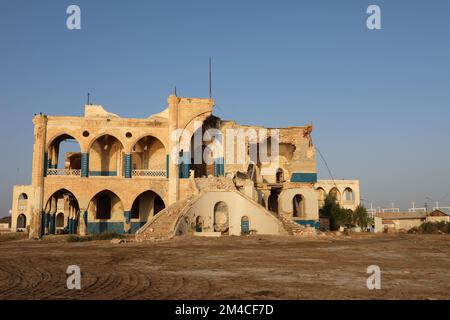 Die Ruinen des bombardierten Kaiserpalastes in Massawa in Eritrea Stockfoto